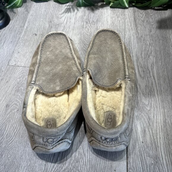UGG Australia Ascot Suede Slipper 5775 Gray sheepskin lined Size 10 main image 4